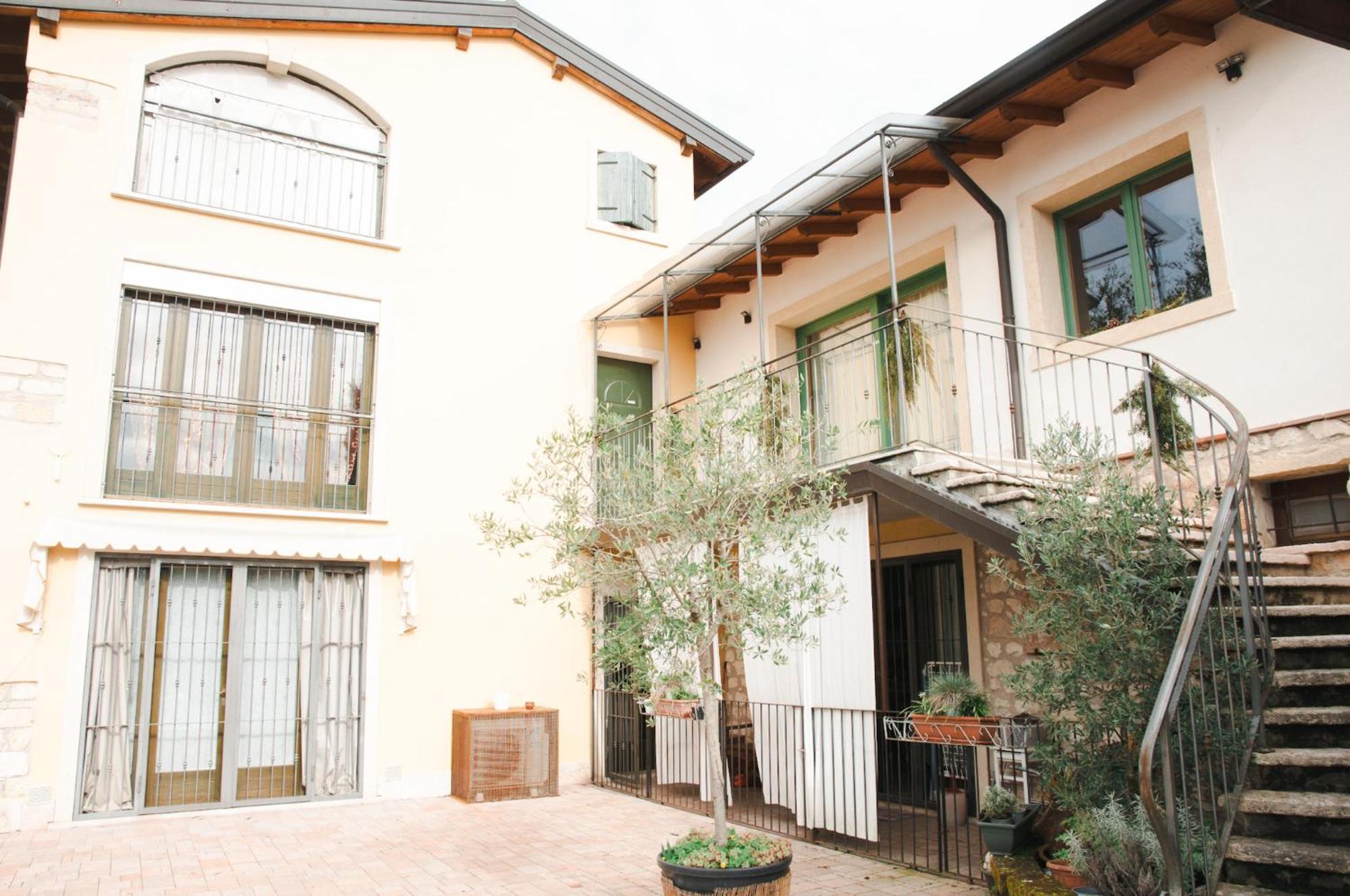 Casale Manzoni Apartamento Verona Exterior foto